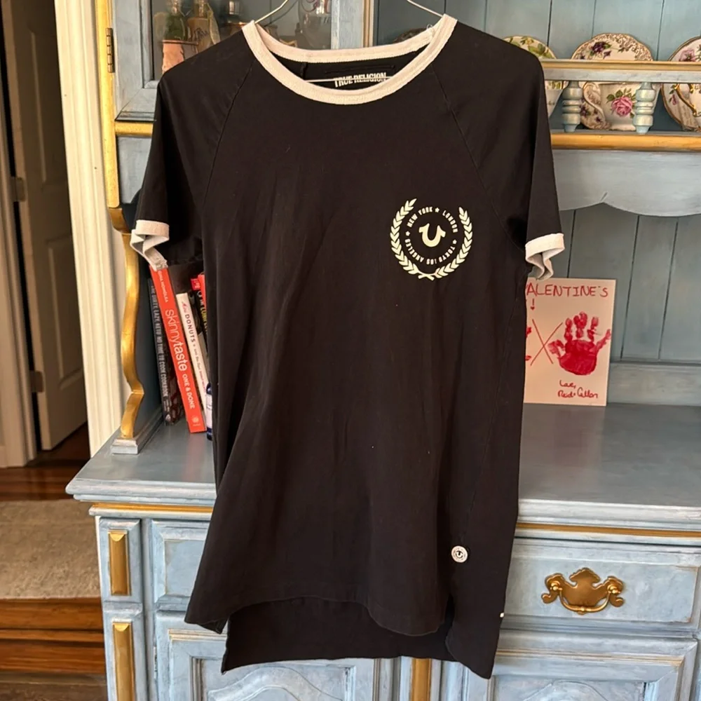 True religion, black Tshirt